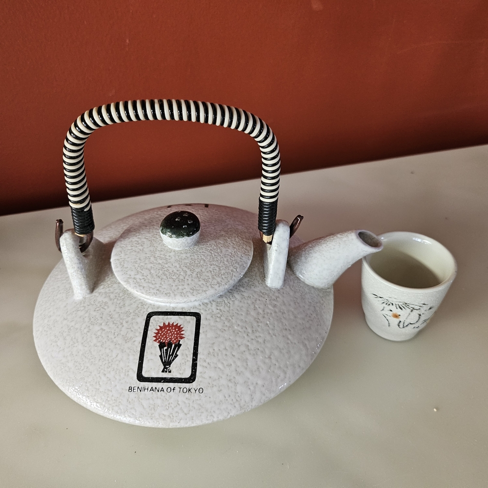 Vintage Benihana Of Tokyo Ceramic Sake Teapot.